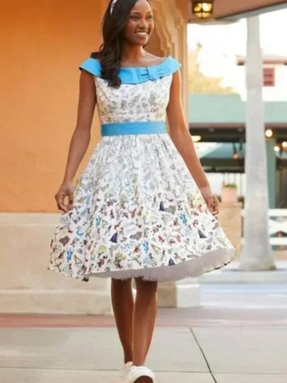 Disney Parks The Dress Shop Ink And Paint Dress Size Large New With Tags